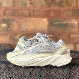 Yeezy 700 Static